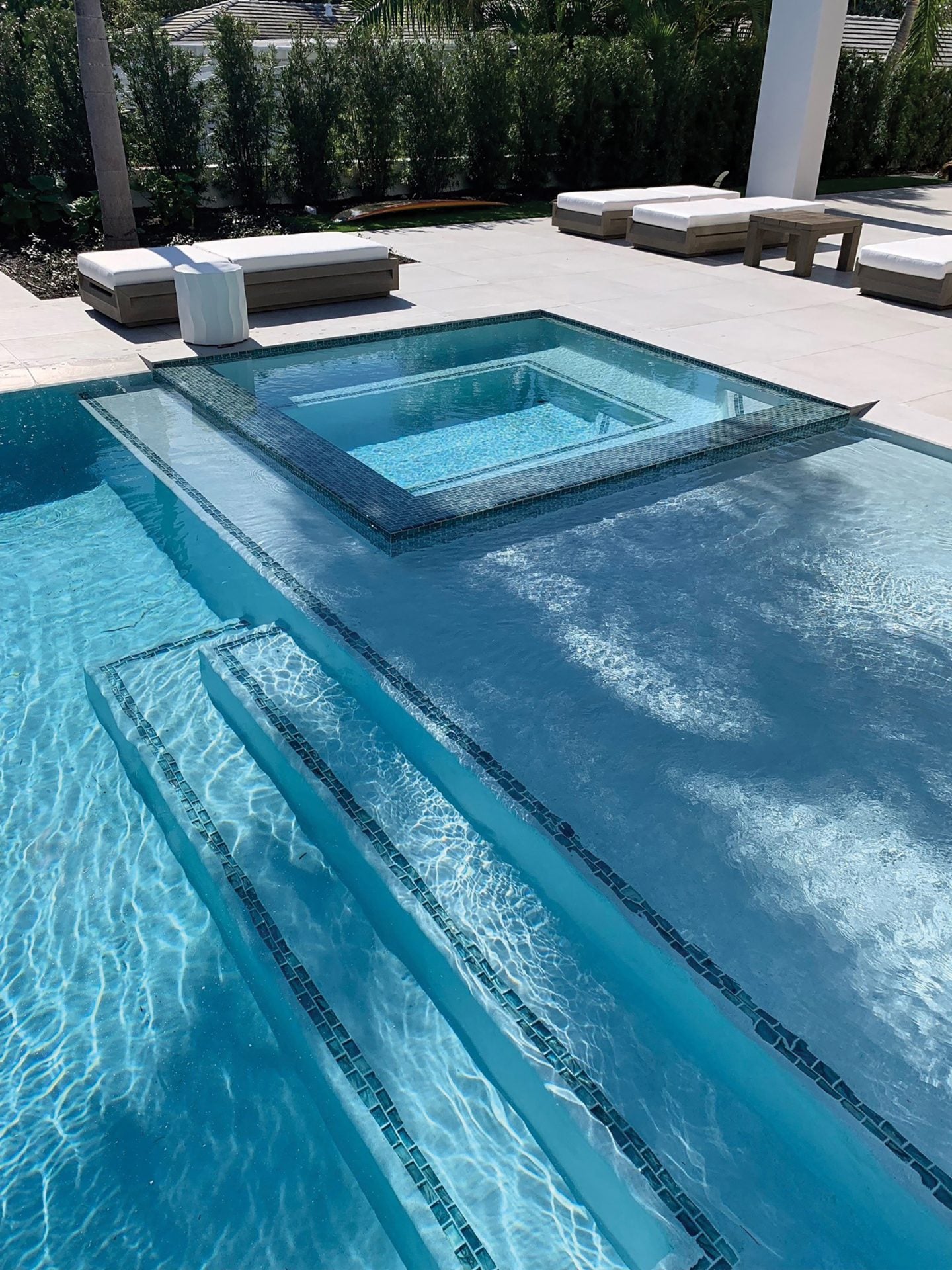 DIAMOND BRITE™ Blue Quartz