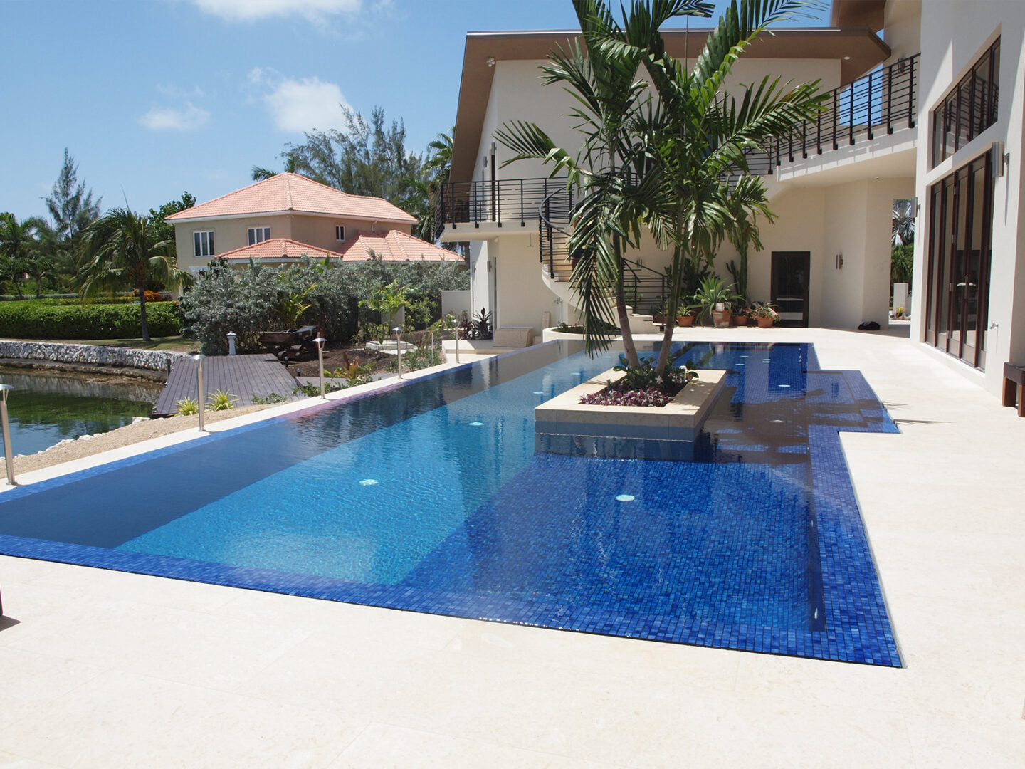 DIAMOND BRITE™ Tahoe Blue